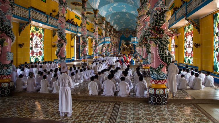 Read more about the article Cao Dai Great Temple – home to a unique religion in Vietnam